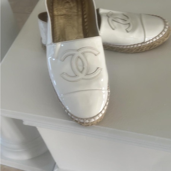 Chanel White Lambskin Patent Leather Espadrille Flats - Picture 15 of 15